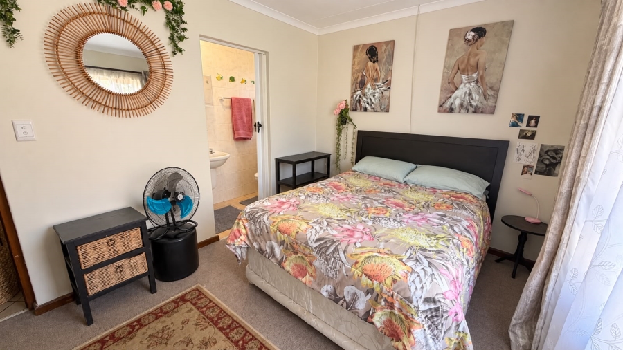 3 Bedroom Property for Sale in Heiderand Western Cape